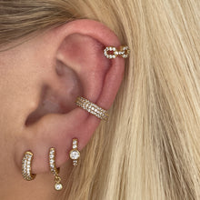 Load image into Gallery viewer, Huggie Earring Set
